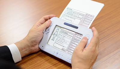 ダンボール製のWii U GamePad(紙を差し込める)